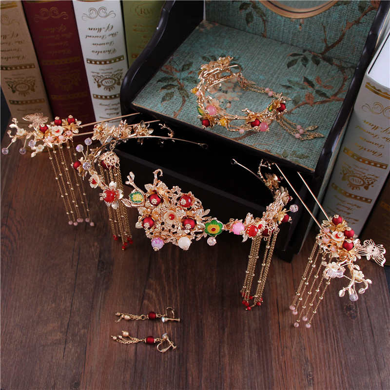 2018 New bridal headdress Ancient costume Feng Guan show and classical hair ornaments show Wo clothing Toast clothing Chinese step shake headdress