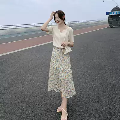 2021 summer new French V neck floral skirt slim set knitted long dress two piece dress dress women thin