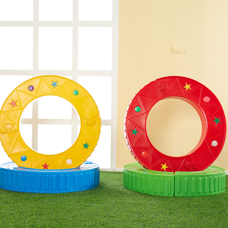 Half-moon shaking kindergarten early education children's sensory training equipment S solo bridge outdoor outdoor body balance wood