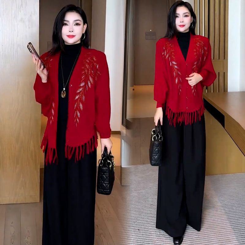 Red Tassel Rhinestone Short Jacket for Women, 2026 Autumn New Stylish and Youthful Versatile Slimming Maple Leaf Shawl Jacket
