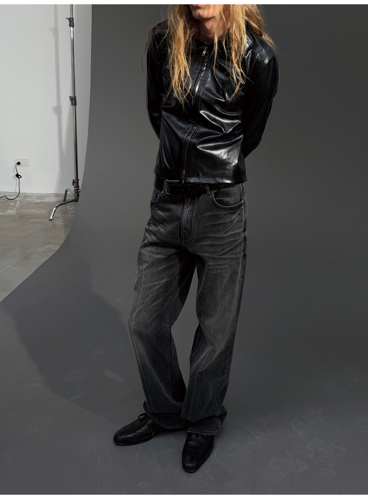 JCAESAR Center Line Washed Straight-Leg Jeans