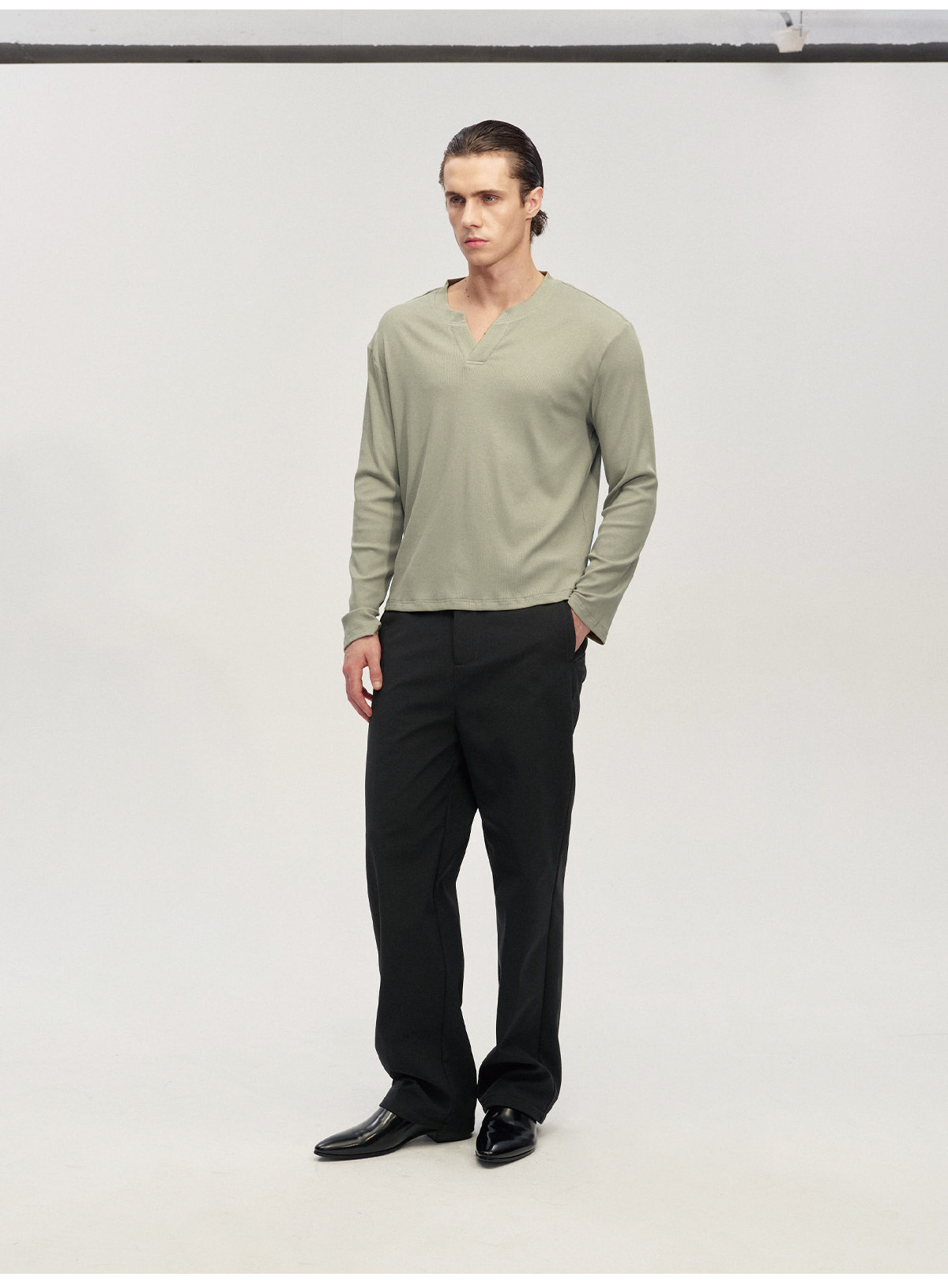 JCAESAR V-Neck Ribbed Knit Long-Sleeve Top
