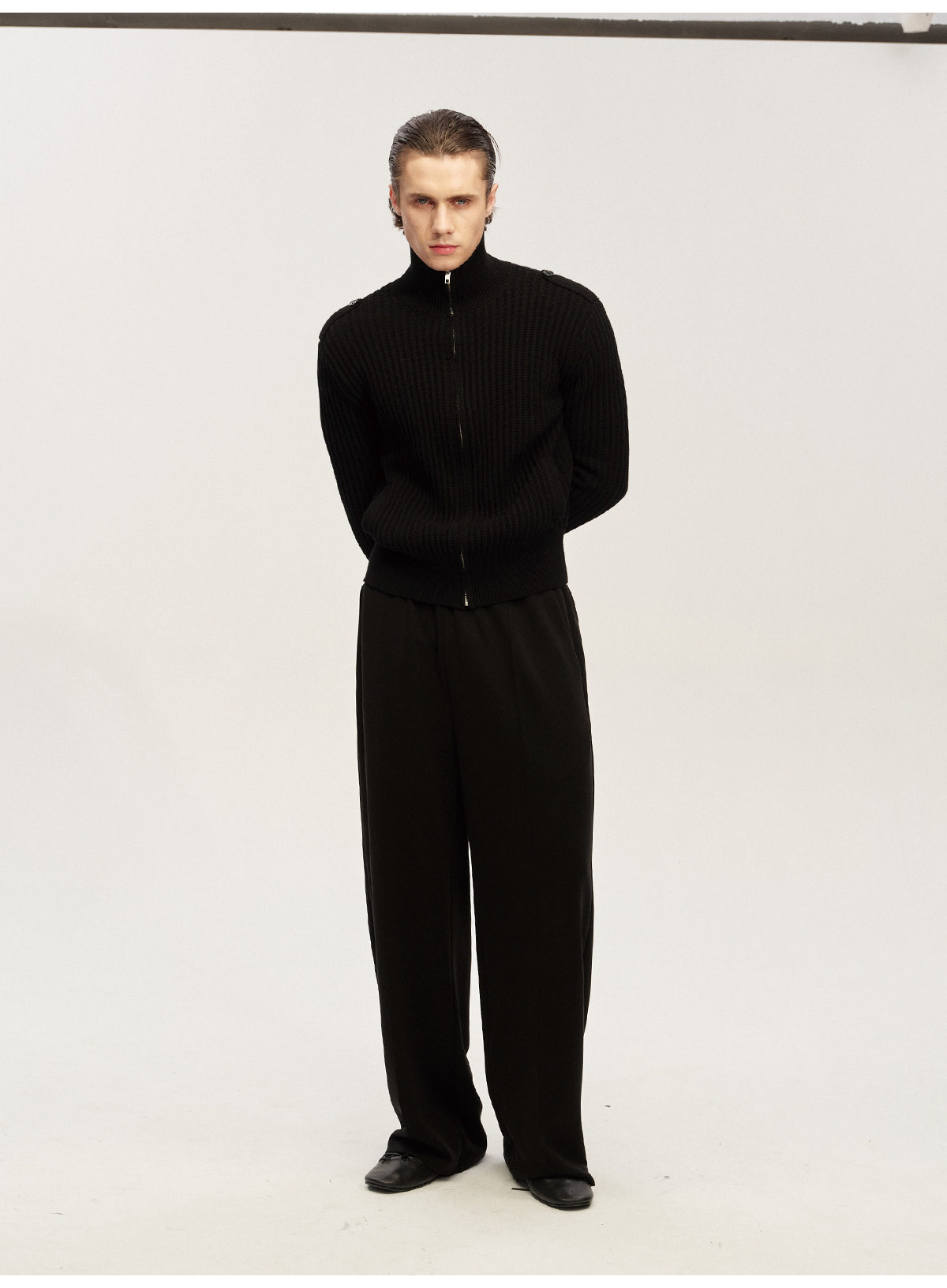 JCAESAR Shoulder-Strap Turtleneck Ribbed-Knit Cardigan