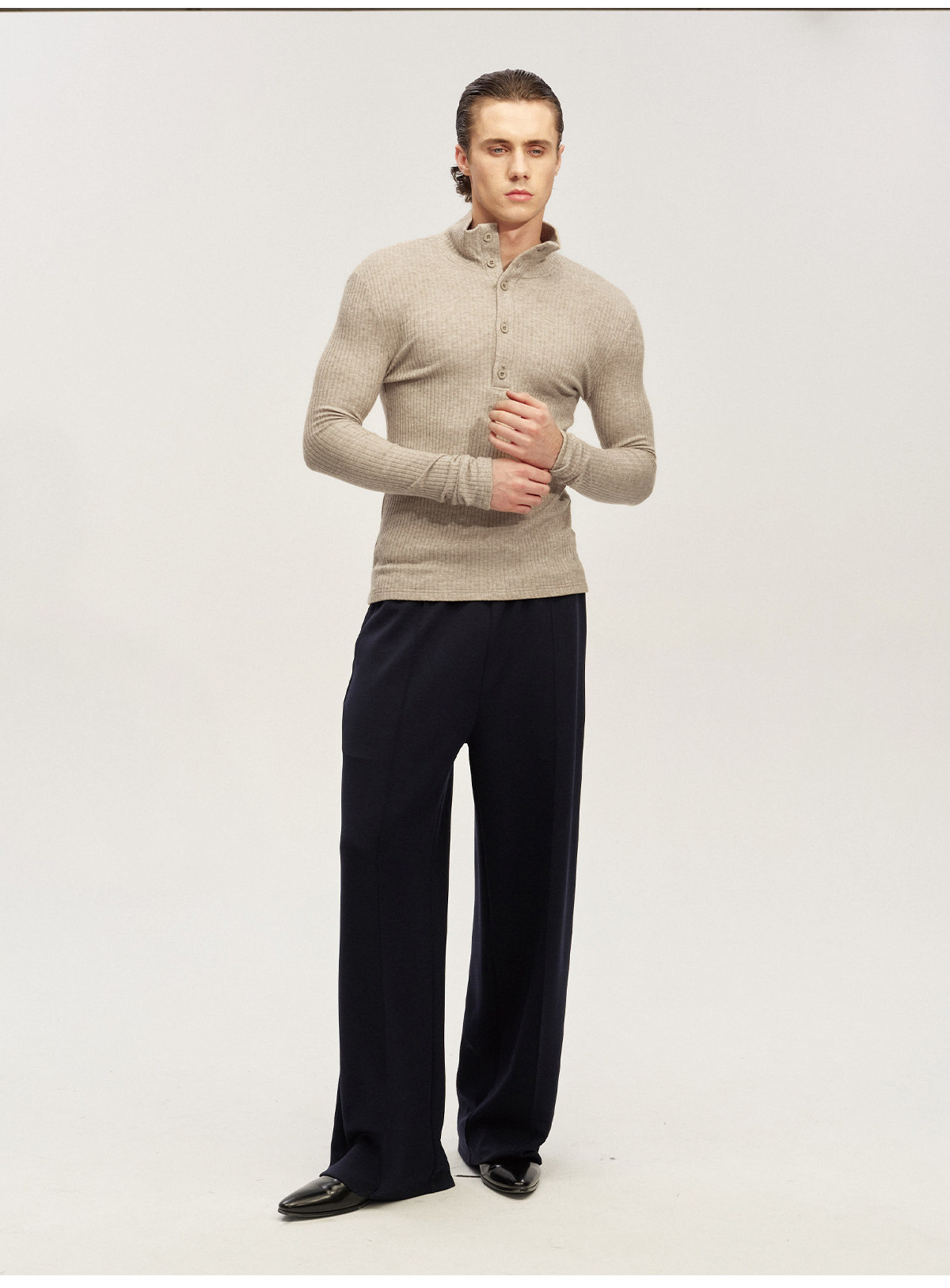 JCAESAR High-Neck Buttoned Slim Sweater