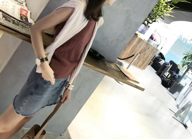 Mùa hè 2018 phiên bản Hàn Quốc của áo lụa không tay dệt kim nữ mặc áo quây ngắn học sinh bên trong áo sơ mi chạm đáy quần áo thể thao nữ