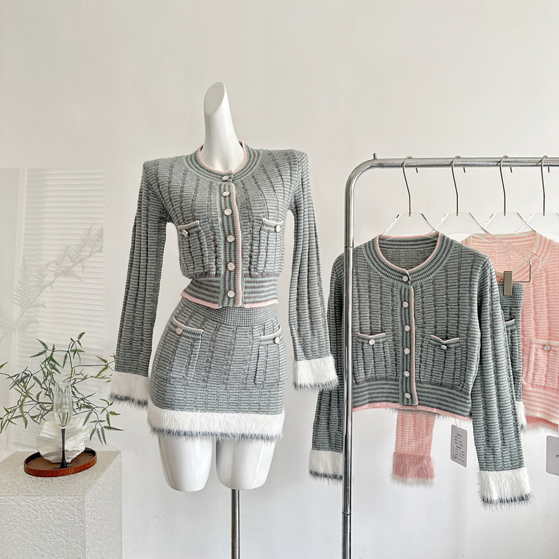 Your Lazylan25B Jacaranda Loose-Fitting Spliced Yarn Wool-Like Knit Top + Skirt Set