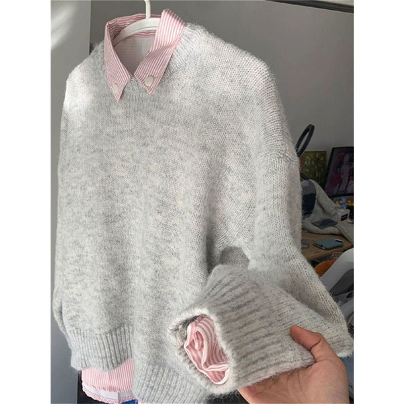 Trendy Brand Lazy Style Versatile Gray Sweater Knitwear Layered with College Style Pink Striped Shirt Women's Autumn Two-Piece Set Trendy Brand Lazy Style Versatile Gray Sweater Knitwear Layered with College Style Pink Striped Shirt Women's Autumn Two-Piece Set