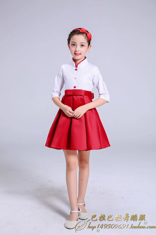 Ngày tết, học sinh tiểu học và trung học hợp xướng trang phục đọc thơ thi trang phục biểu diễn trang phục biểu diễn mùa thu và mùa đông