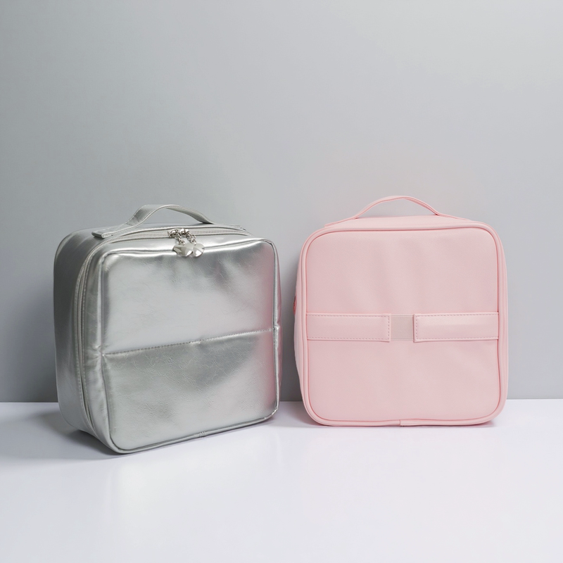 Uukstudio Large-Capacity Multi-Functional Portable Foldable Silver and Pink Makeup Brush Eyeshadow Liquid Foundation Storage Bag Uukstudio Large-Capacity Multi-Functional Portable Foldable Silver and Pink Makeup Brush Eyeshadow Liquid Foundation Storage Bag