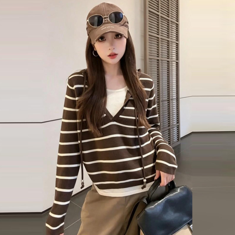 Contrast Color Striped Hooded Fake Two-Piece Long-Sleeved Knitwear for Women, Loose and Lazy Style Inner Sweater, Early Autumn Chic Top Contrast Color Striped Hooded Fake Two-Piece Long-Sleeved Knitwear for Women, Loose and Lazy Style Inner Sweater, Early Autumn Chic Top