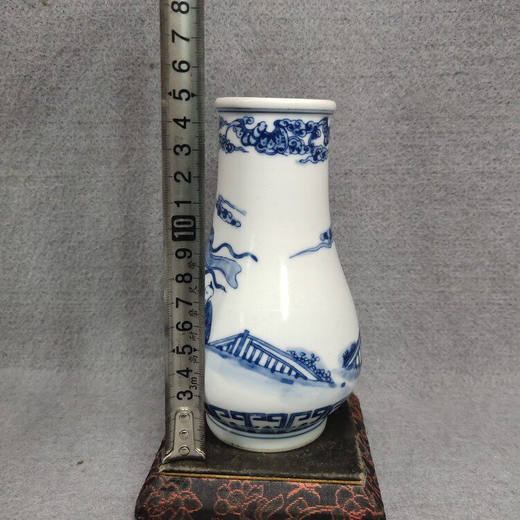 清代康熙年制精品青花麒麟送子纹花觚：古董收藏界的扛鼎之作，你值得