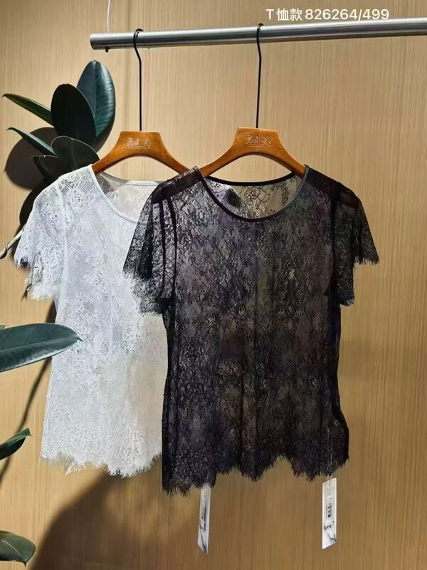 Lace Slimming Top That Covers the Body's Curves