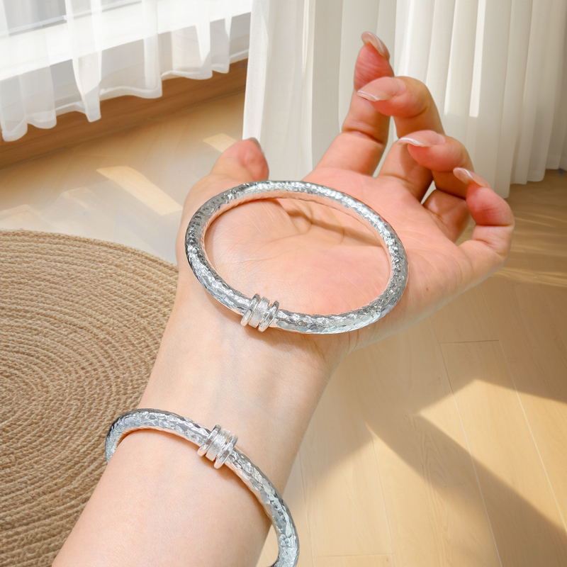 999 Pure Silver Three-Dimensional Bracelet for Women, Solid Closed Bracelet with Hammered Texture, Chinese Style Silver Bracelet