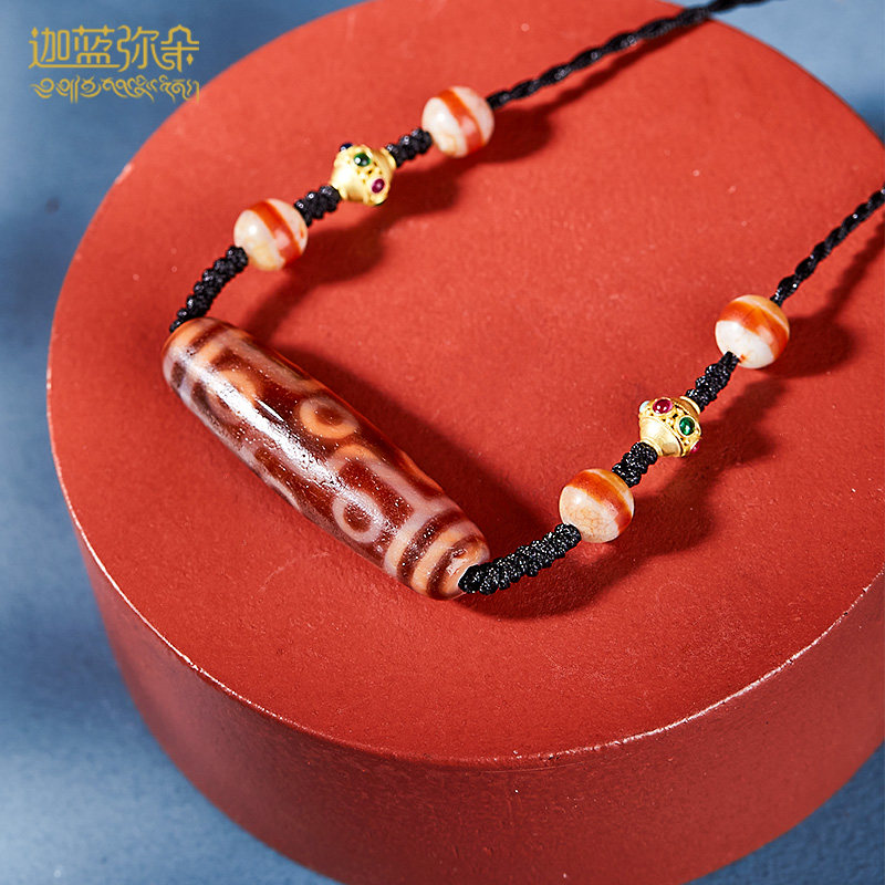 (Caragana Tianzhu) Red Meat Nine Eyes Tianzhu Men's and Women's Clavicle Chain First Line Medicine Master Zhu South Red Agate Tibetan Accessories