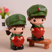 Christmas Gifts for men and women husband and wife Soldier Doll Resin Pendulum and Cute Student Couple Gift