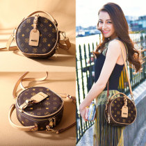 Leather small bag female niche brand shoulder bag wild 2021 New tide this year popular high-end small round bag
