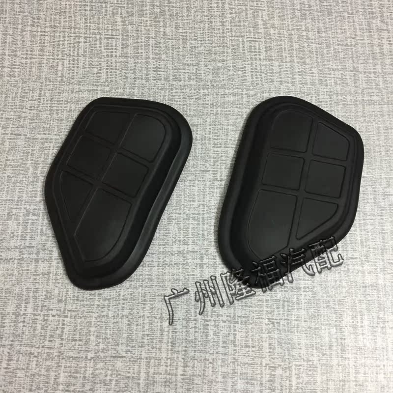 Suitable for Audi A4L B8 A5 engine plug cover wheel spin plug cover dust cover cover front shock absorber plug cover