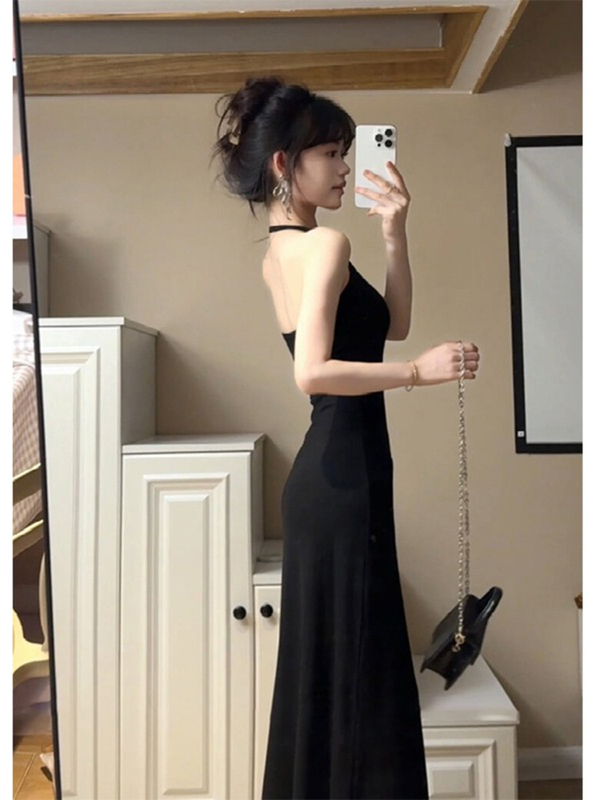 Black Halter Neck Padded Camisole Dress for Women, Summer 2025 New Style, Elegant and Sophisticated, Sexy Bodycon Long Dress