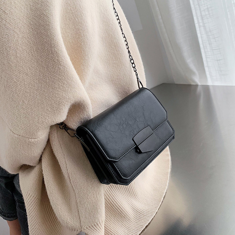 Texture bag female 2021 new lock small square bag girl genuine leather wild crossbody Western style chain shoulder bag