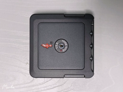 Чемодан, аксессуары, универсальный замок, коробка