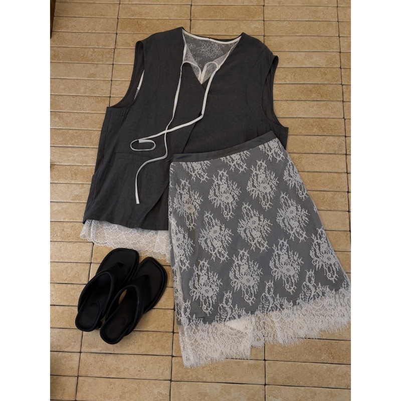 6.4/“Highly Intelligent Lady” European and Korean Style Unique Design Lace Patchwork Shirt + Satin Lace Skirt 6.4/“Highly Intelligent Lady” European and Korean Style Unique Design Lace Patchwork Shirt + Satin Lace Skirt