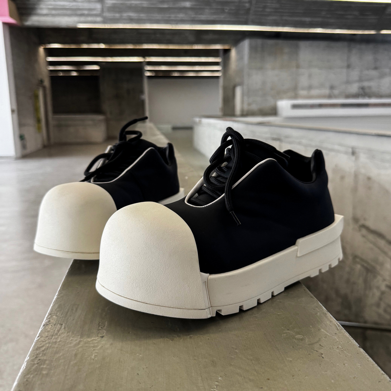 【Hat Master】Crazy Mickey Platform Shoes for Men, Black and White Loafers, Thick-Soled Casual Shoes, European Style Low-Top Shoes