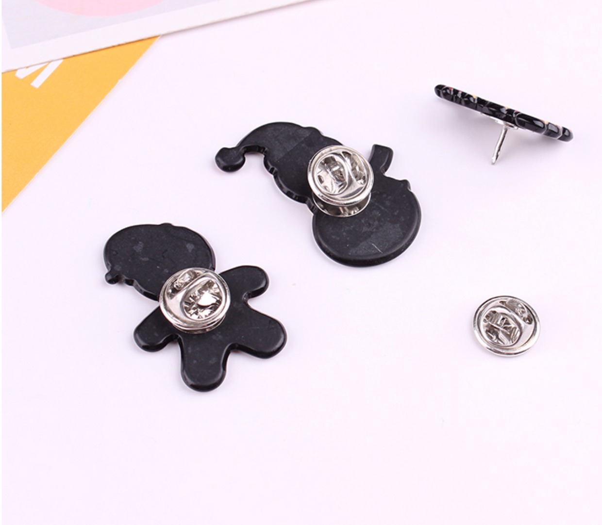 Giáng sinh ông già trâm tuyết người tuyết phim hoạt hình huy hiệu trâm cài pin mini khóa tóc quần áo lắp ráp phụ nữ cài áo cao cấp