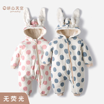 Newborn baby climbing clothes plus velvet clothes hugging clothes female baby jumpsuit cotton clothes warm winter out thickened