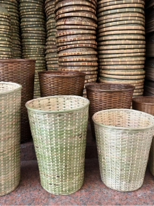Farmhouse-Style Vegetable Display Bamboo Baskets, Supermarket Fruit and Vegetable Display Baskets, Local Specialty Displ
