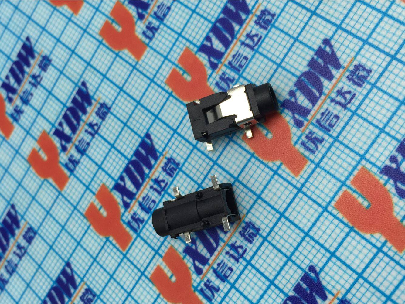 PJ321A Audio Socket 3 5MM PJ-321A Headphone Socket 3 5mm Patch Four Feet Black