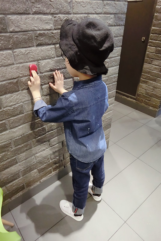 Chàng trai và cô gái sơ mi denim mềm mại mùa xuân và mùa thu mặc boy boy áo dài tay áo sơ mi mỏng bé Hàn Quốc - Áo sơ mi thời trang cho bé