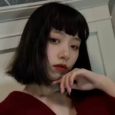 Wig female short straight hair dog gnawing bangs This killer is not too cold The same short hair personality handsome bobo full headgear