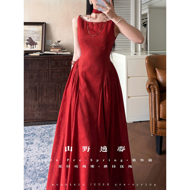 Mountain Dream "Sunset Rose" French-Style Sleeveless Retro Red Dress for Women, Waist-Cinching Long Engagement Toast Dress