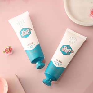 【第二件0元】百千浪尿素霜护手霜女