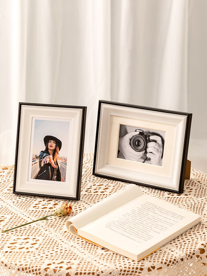 Light Luxury Display Stand 6-Inch 7inch 8inch Color-Blocked Ornaments for Children's Photos, Family Portraits, Photo Album Frames for Wall Hanging