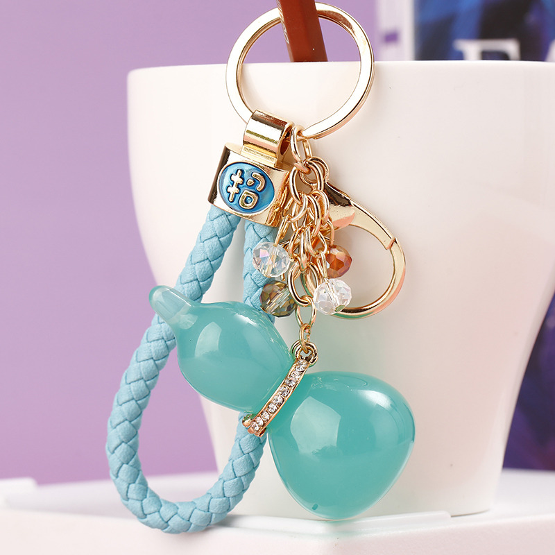 Lucky Creative Diamond-Encrusted Acrylic Gourd Car Keychain for Women, Cute Bag Pendant, Simple Key Chain Accessory