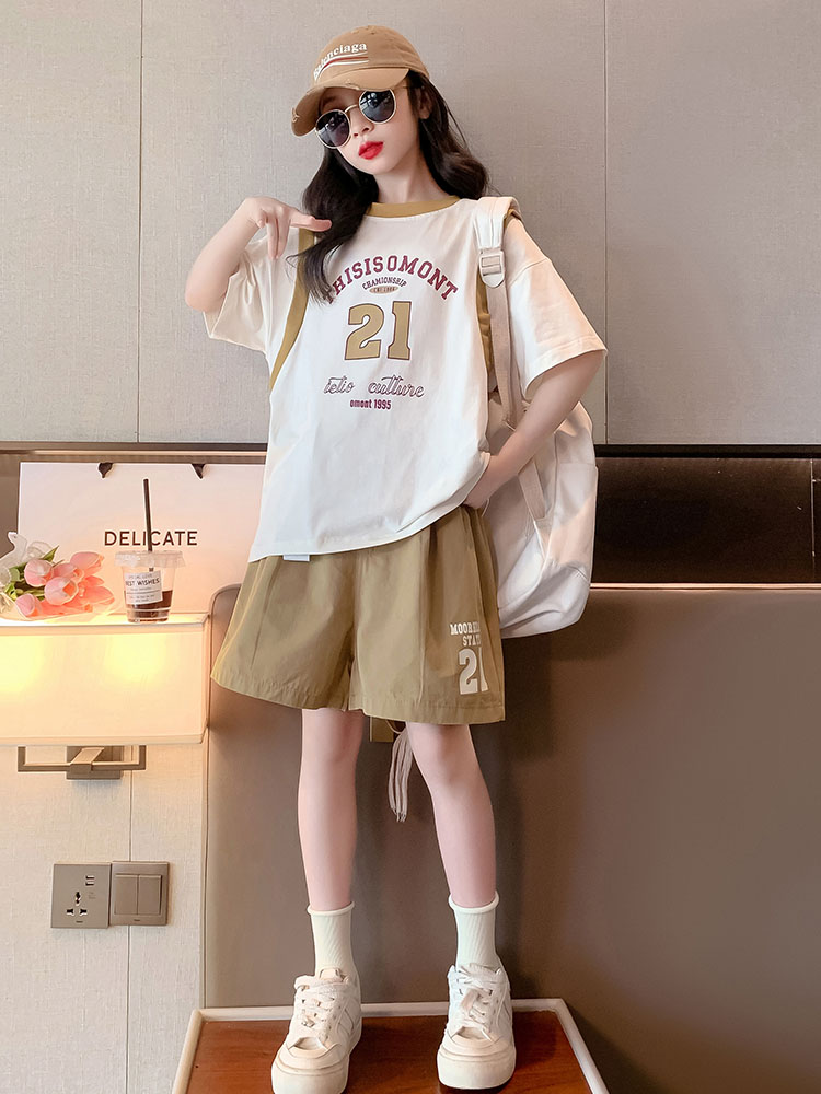 <!--女童夏季套装2024新款纯棉洋气儿童夏装女大童宽松运动短裤两件套-->