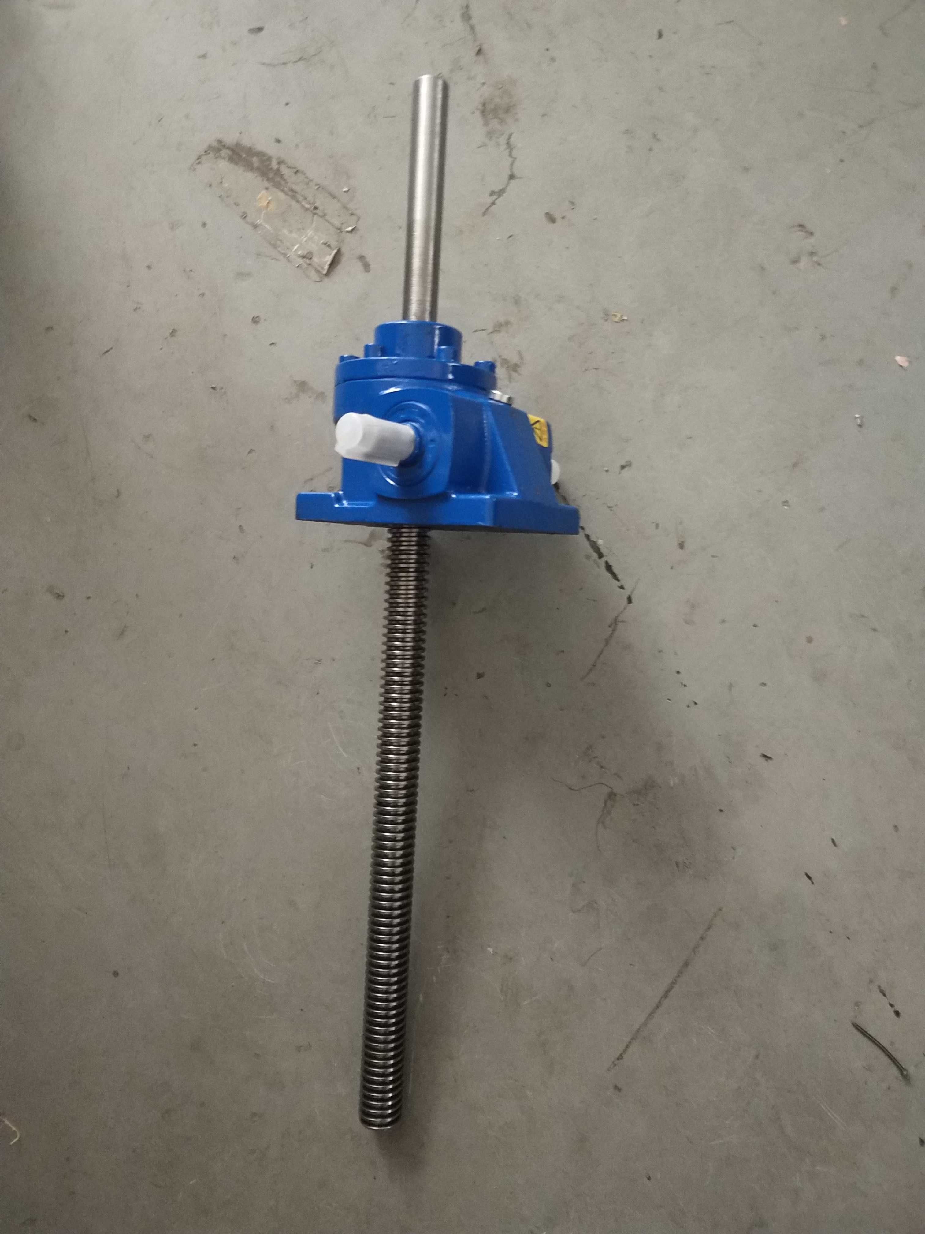 Taiwan's Xin Seiko Jesign spiral copper nut wire rod cross steering WH2 tons of Taiwan's big lift to slow down