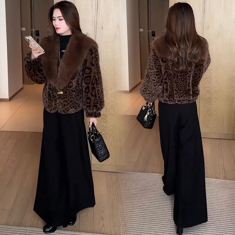 Fashionable Leopard Print Fur Coat for Women, New Winter Style, Stylish, Age-Reducing, Slimming, Thickened, Warm, Versatile, Large Fur Collar Coat Fashionable Leopard Print Fur Coat for Women, New Winter Style, Stylish, Age-Reducing, Slimming, Thickened, Warm, Versatile, Large Fur Collar Coat