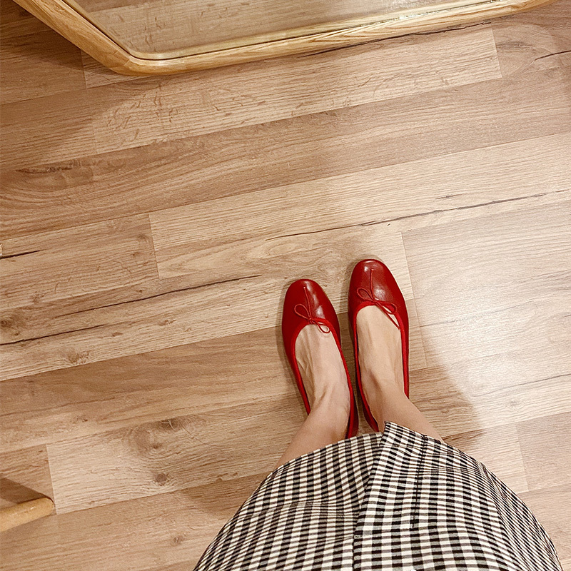 【Dong Ge's Home】Distressed Red Ballet Shoes with Bow, Slip-On Granny Shoes, Ultra-Soft Single Shoes for Women, Retro Little Red Shoes 【Dong Ge's Home】Distressed Red Ballet Shoes with Bow, Slip-On Granny Shoes, Ultra-Soft Single Shoes for Women, Retro Little Red Shoes
