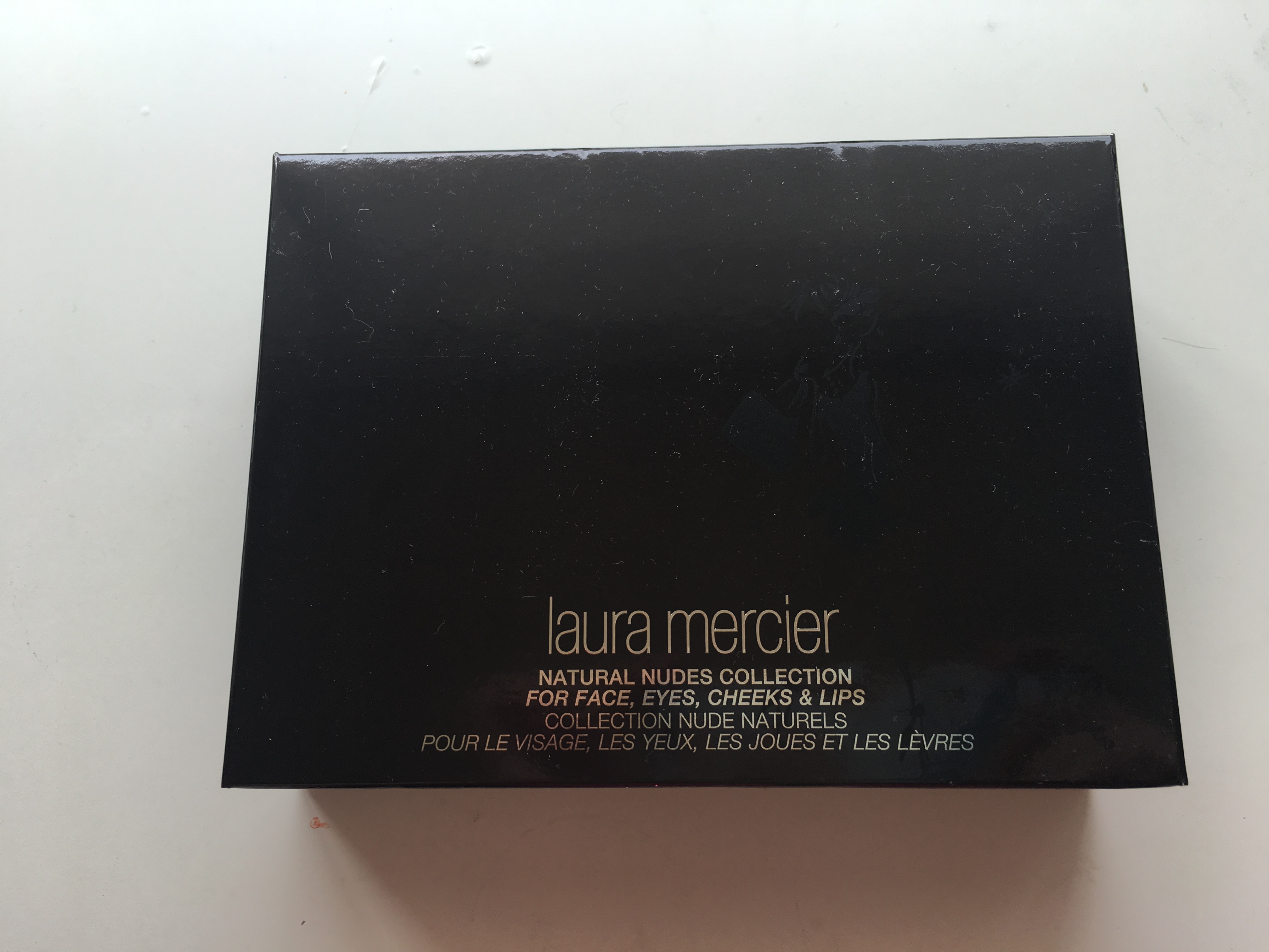 Spot · Bộ trang điểm Mega Laura Mercier Bộ trang điểm khỏa thân tự nhiên - Bộ trang điểm kem nền maybelline superstay 24h