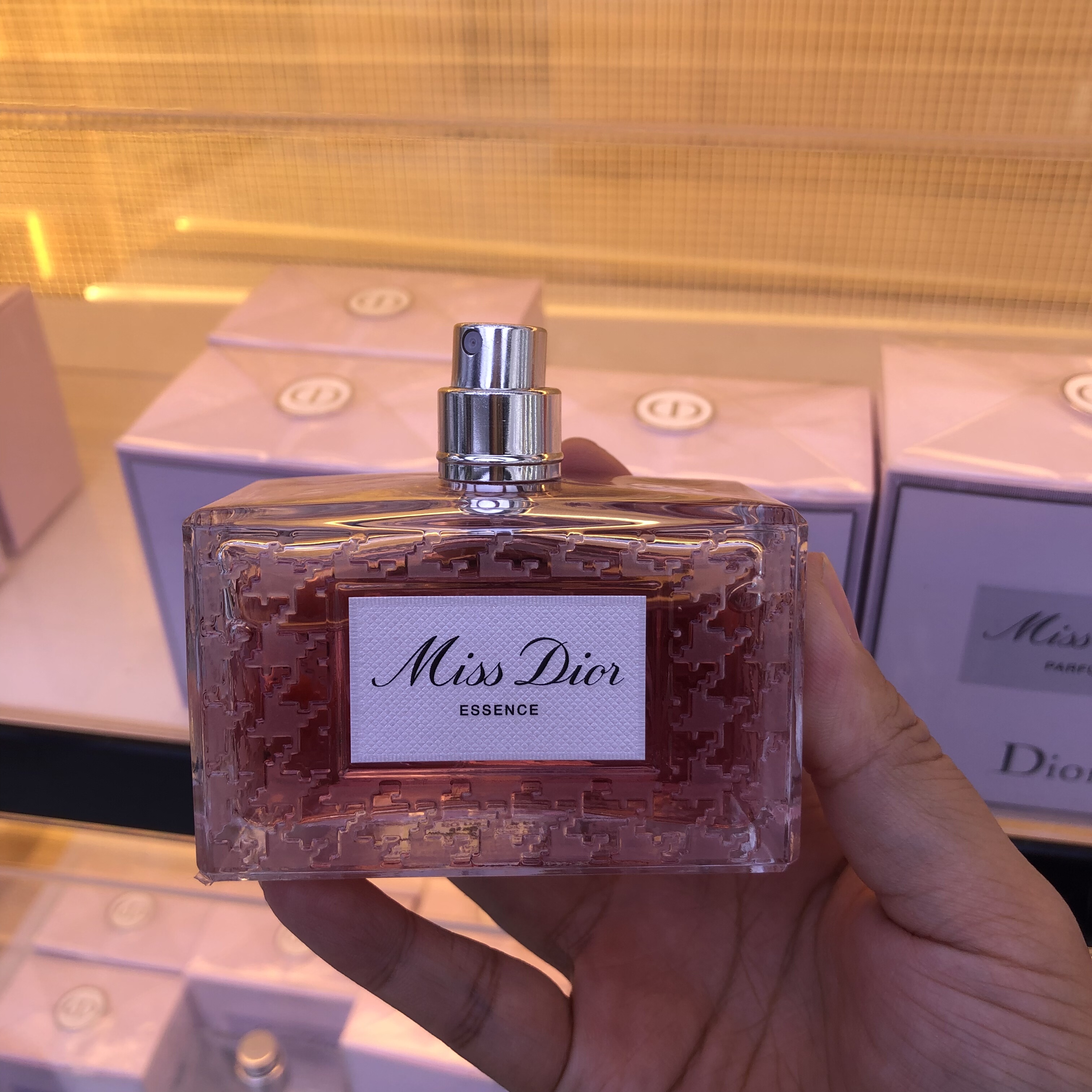 Miss Dior Essence 女性用香水 Miss Dior Rose Essence 女性用香水 香水(女性用)
