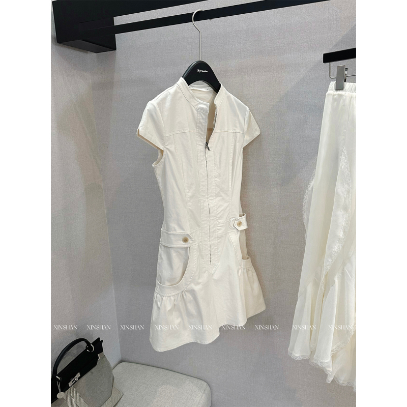 Xinshan Minimalist Waist-Slimming Dress 2026 New Style Elegant Waist-Slimming Versatile Dress for Women Xinshan Minimalist Waist-Slimming Dress 2026 New Style Elegant Waist-Slimming Versatile Dress for Women