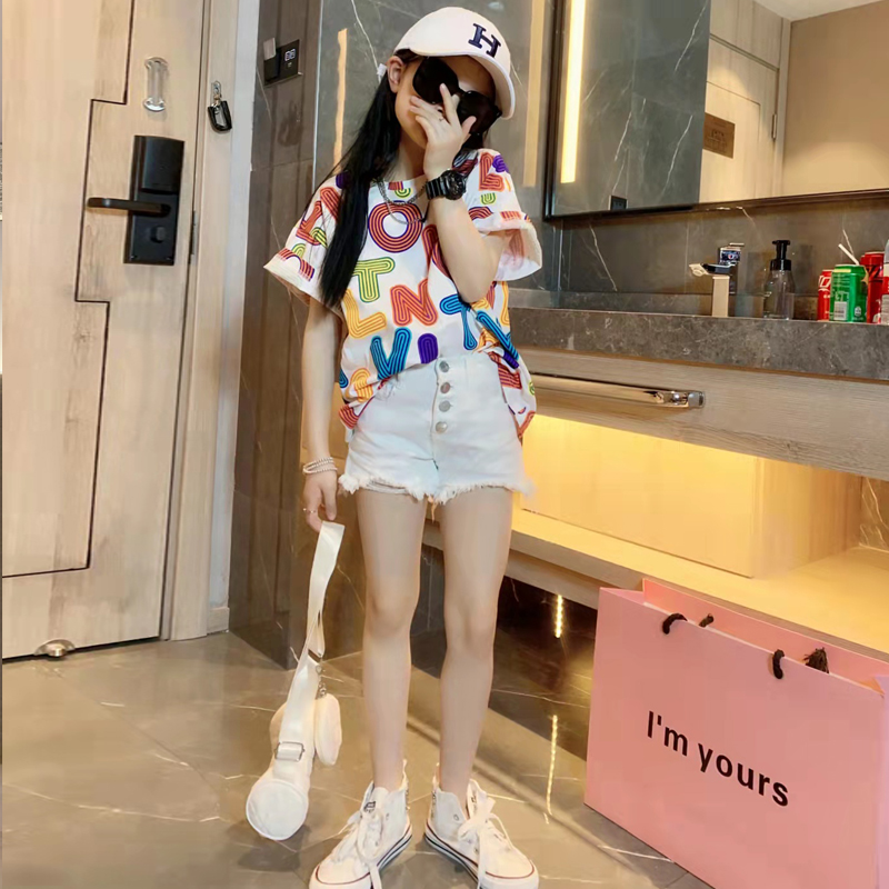 Girls summer suit 2022 new Western style fashionable loose thin section short-sleeved letters big children's net red white shorts