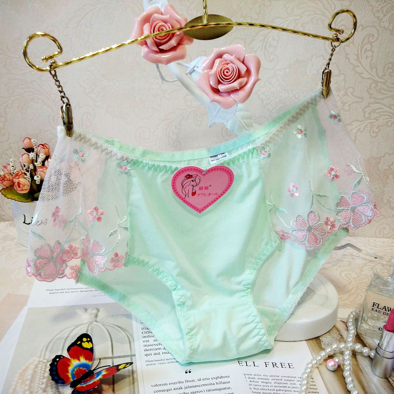 Mùa hè 2018 mới dành cho nữ trưởng thành ren thêu sữa lụa cotton cotton màu xanh đậm quần lót nữ