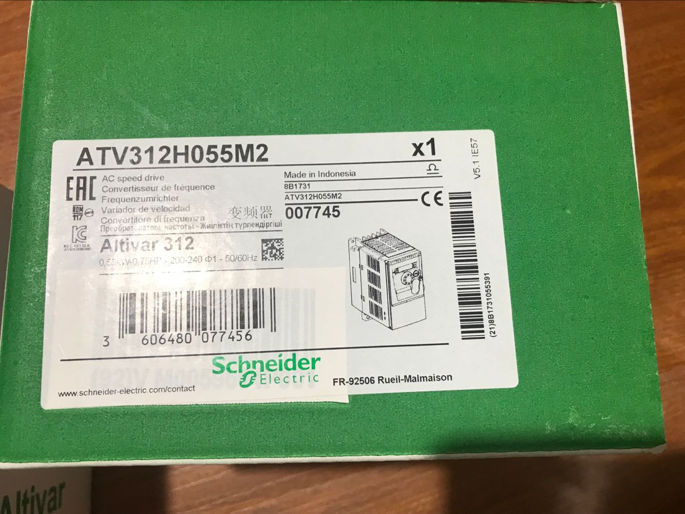 Schneider frequency converter ATV312H055M2 brand new original loading supply 075 U22 U40 U75