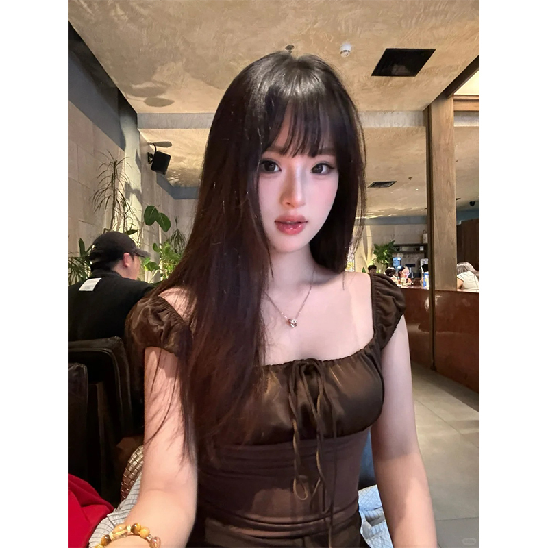 French-Style Square-Neck Tie Short-Sleeve T-Shirt for Women, Summer 2026 New Slim-Fit Design, Niche Pure Desire Spicy Girl Top French-Style Square-Neck Tie Short-Sleeve T-Shirt for Women, Summer 2026 New Slim-Fit Design, Niche Pure Desire Spicy Girl Top