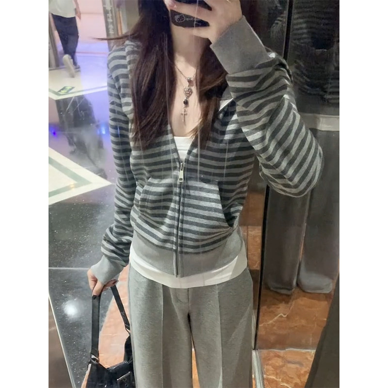 韩系条纹收腰连帽运动衫外套女秋季2026新款设计感修身拉炼开衫上衣