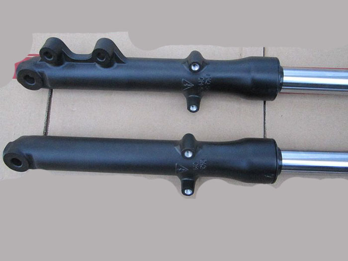 Xe máy hấp thụ sốc Qianjiang mịn chạy giảm xóc QJ125-19 6 Gam QJ150-11B phía trước giảm xóc phía trước ngã ba giảm xóc phuộc nhún xe wave