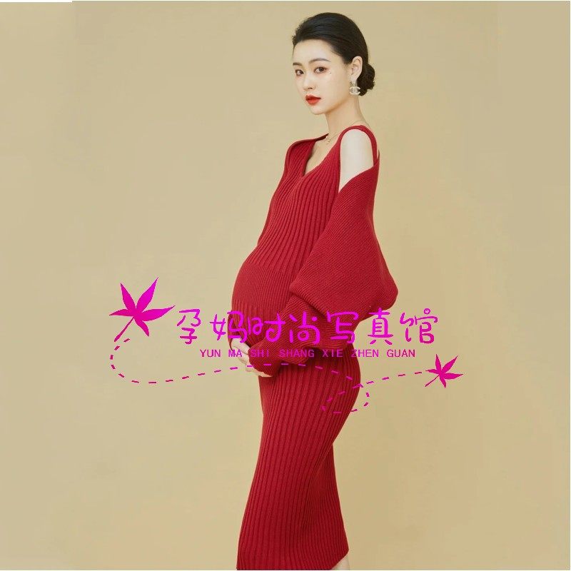 2021 shivering with the same photo gallery pregnant woman Xiaoqing's new art knit sweater big belly mommy shooting to write real clothes
